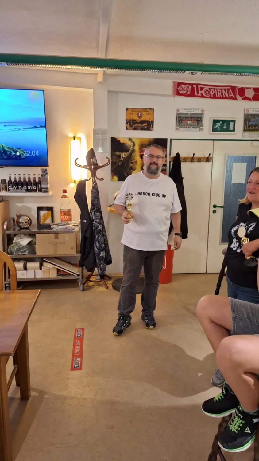 Sportgaststätte SV Grün-Weiß Pirna - Gebäude Vorderansicht